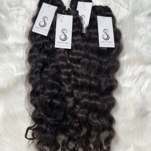 FOUR LUXE RAW HAIR BUNDLES
